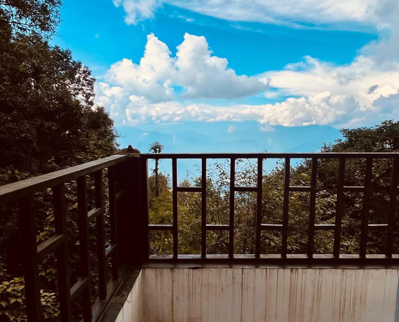 Forest Lodge - 80 Mts From Mall Road دارجيلنغ المظهر الخارجي الصورة