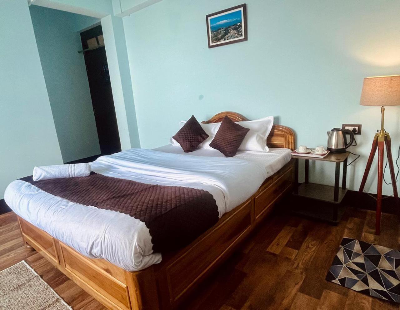 Forest Lodge - 80 Mts From Mall Road دارجيلنغ المظهر الخارجي الصورة