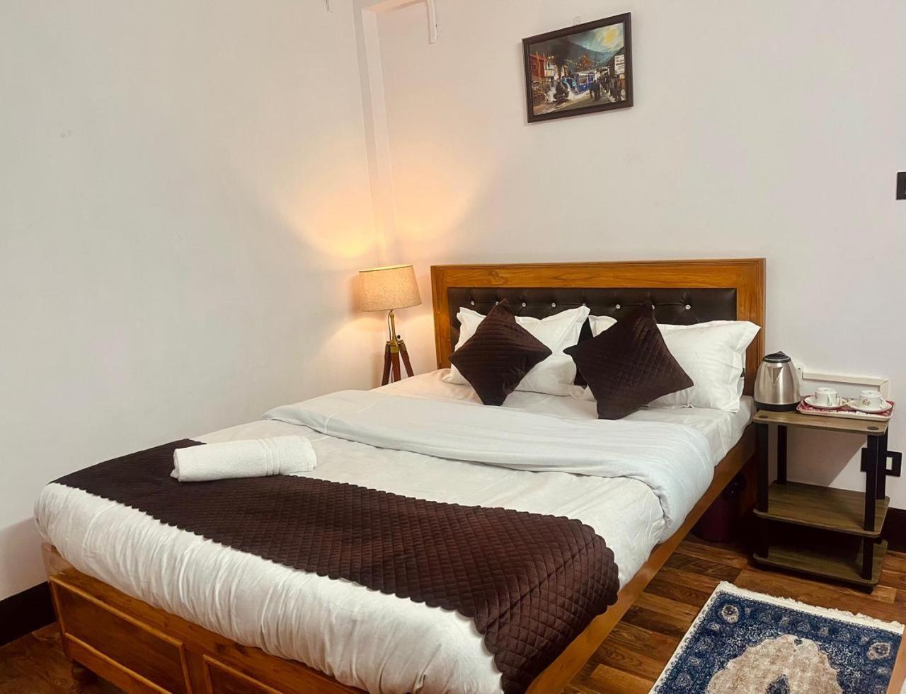 Forest Lodge - 80 Mts From Mall Road دارجيلنغ المظهر الخارجي الصورة